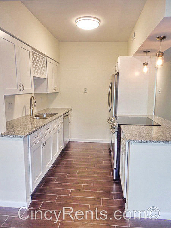 Building Photo - 7268 E Galbraith Rd