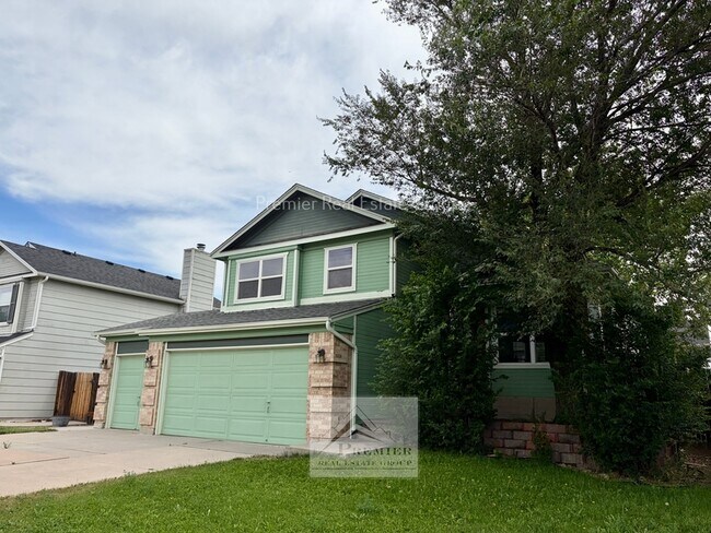Building Photo - 1428 Coolcrest Dr