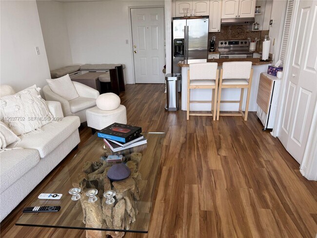 Building Photo - 3500 Coral Wy