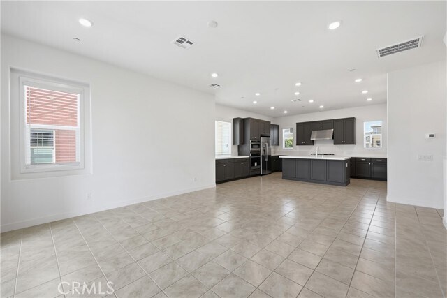 Building Photo - 158 Restore