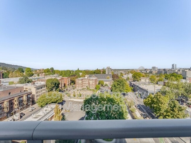 Building Photo - 1926 W Burnside St