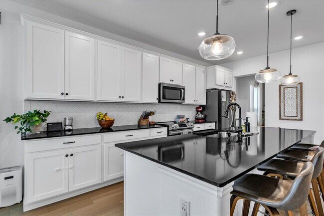 Building Photo - 17608 Penfolds Dr