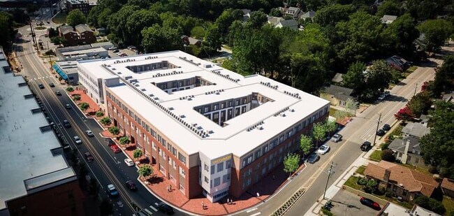 Building Photo - 3020 Hillsborough St