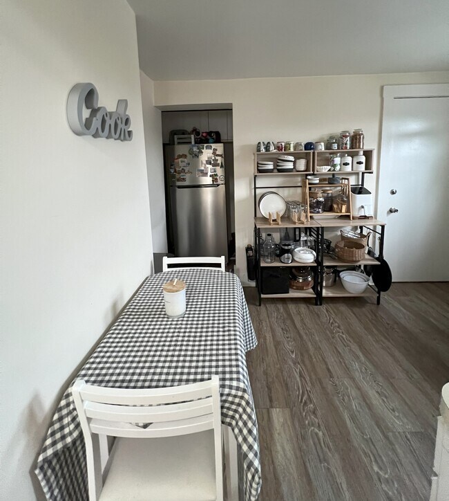 Building Photo - 1145 Boylston St