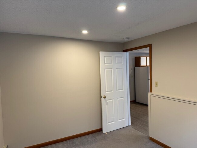 Building Photo - 1187 New Hampshire Rte 175