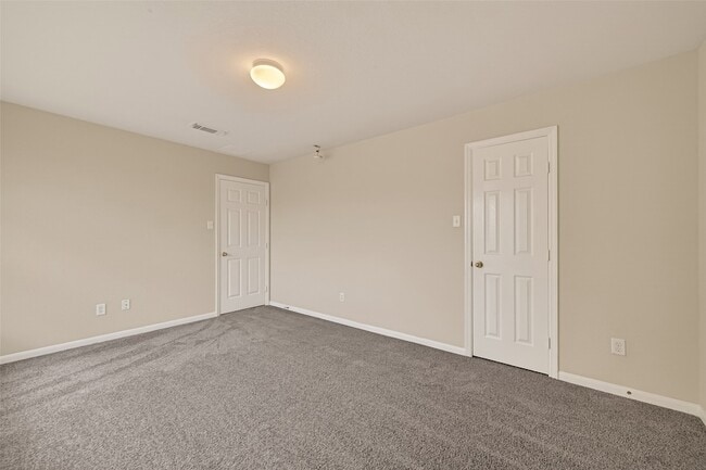 Building Photo - 13915 Maleewan Ln