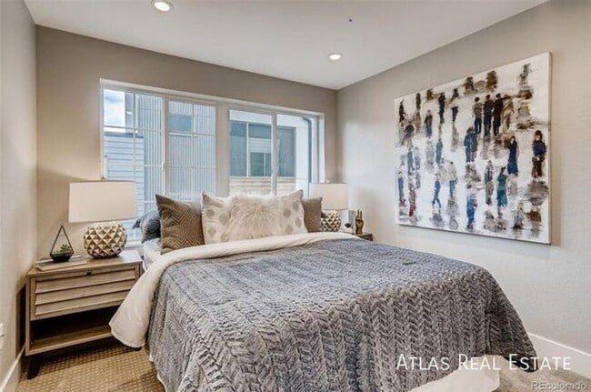 Building Photo - 88 Galapago St