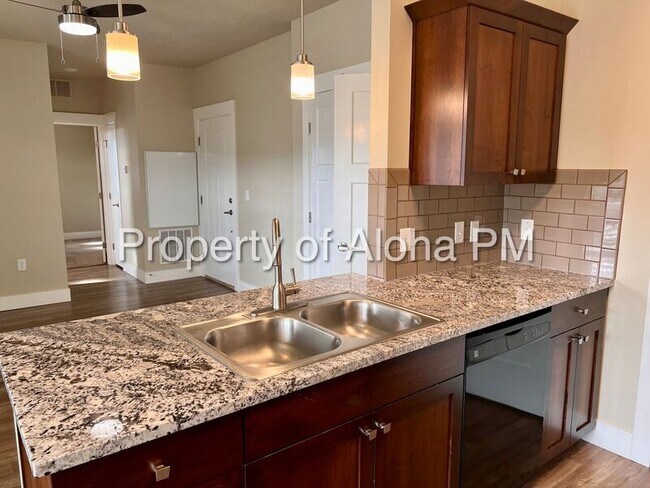 Building Photo - 3558 E Grand Forest Dr