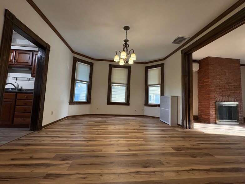 Building Photo - 27 Dilworth St