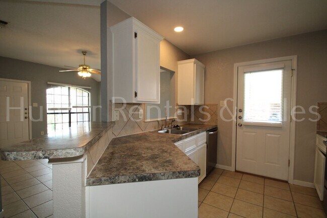 Building Photo - 3007 Dannen Ct