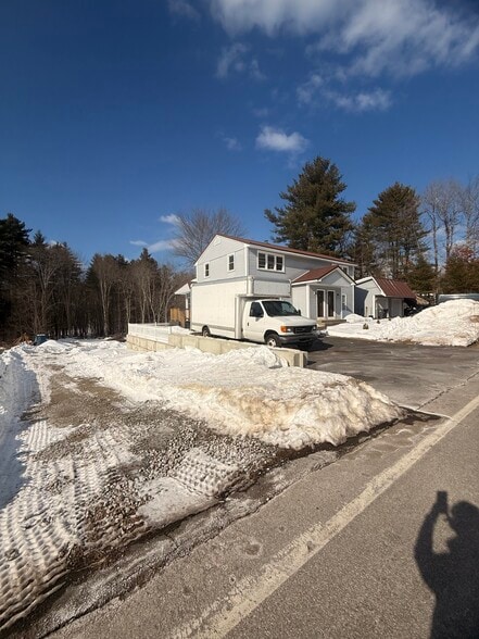 Building Photo - 1230 Smyth Rd