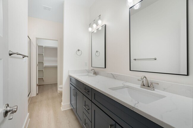 Building Photo - The Summit at Been Road Villas 3 Bed, 2.5 Bath