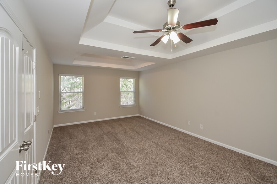 Building Photo - 6709 Oak Hill Pl