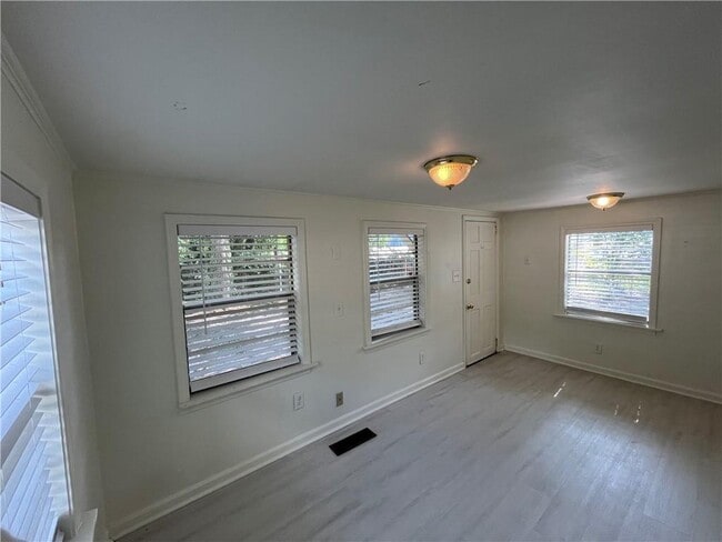 Building Photo - 1603 Tallulah St NW