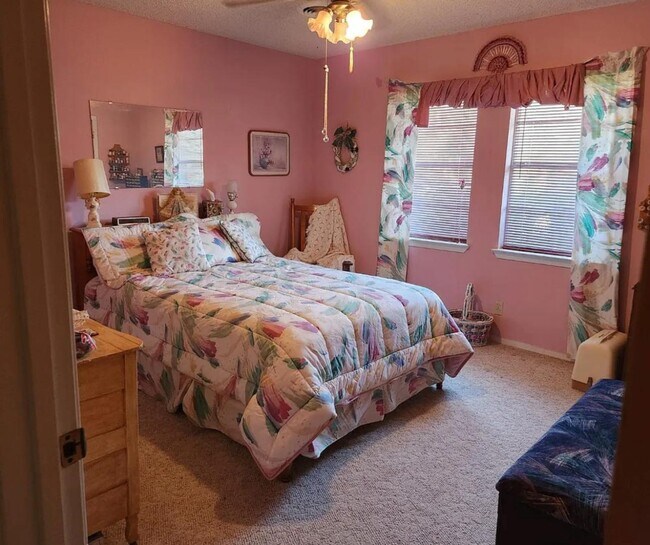 Building Photo - 2022 S High St