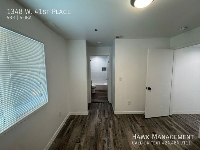 Building Photo - 1348 W 41st Pl