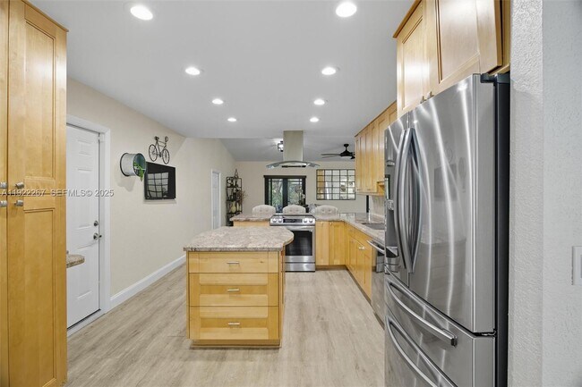 Building Photo - 11521 NW 23rd St