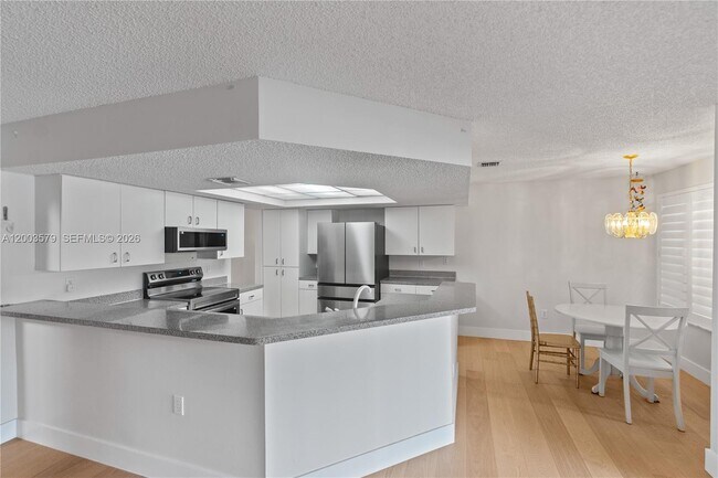 Building Photo - 237 NW 100th Ave