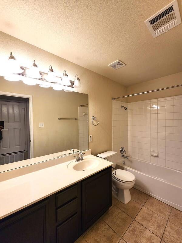 Building Photo - 5202 Williamette Ln