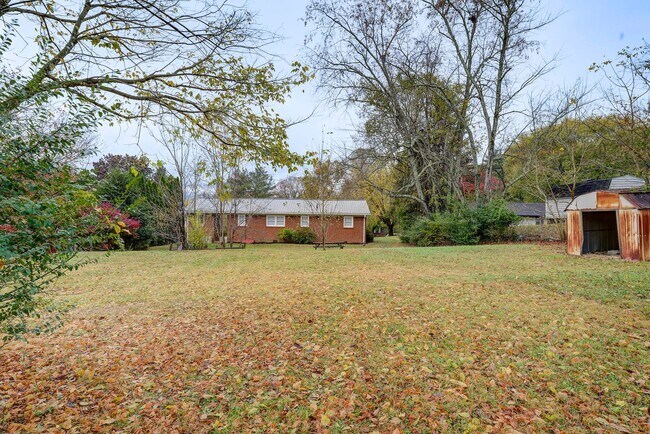 Building Photo - Newly Renovated 3 Bedroom Rental in Johnson City