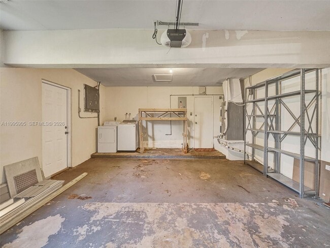 Building Photo - 7231 NW 20th St