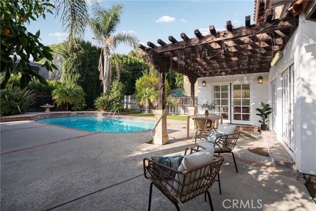 Building Photo - 4115 Laurelgrove Ave