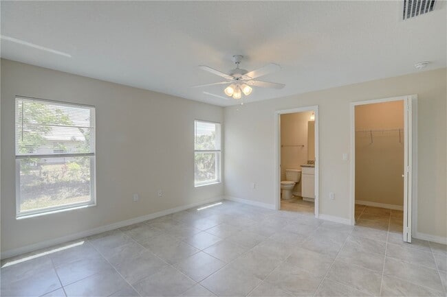 Building Photo - 8886 98th Ct