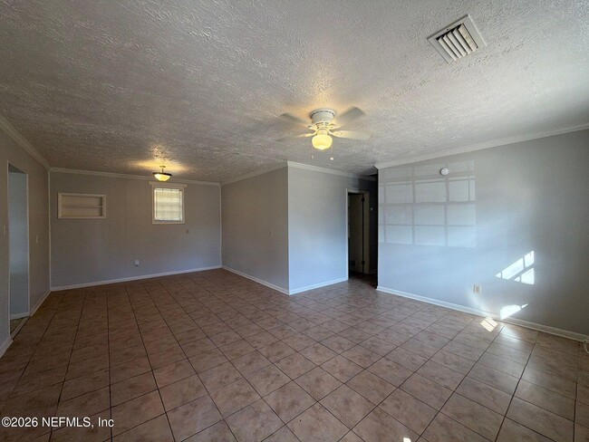 Building Photo - 10640 Arnez Rd