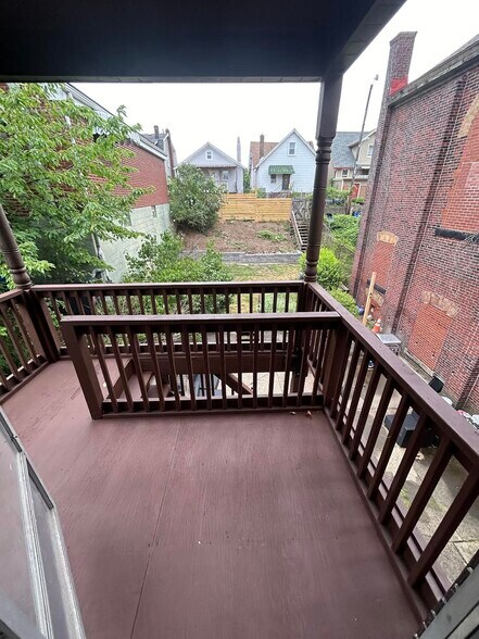 Building Photo - 227 45th St