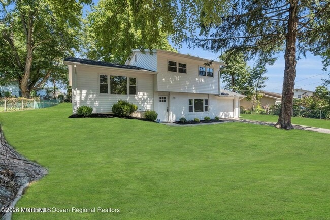 Building Photo - 1016 Woodlane Rd