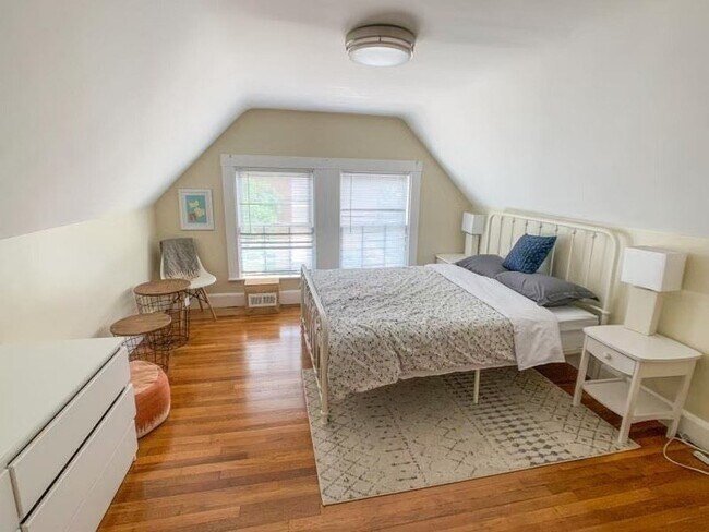 Building Photo - 50 Gardner St