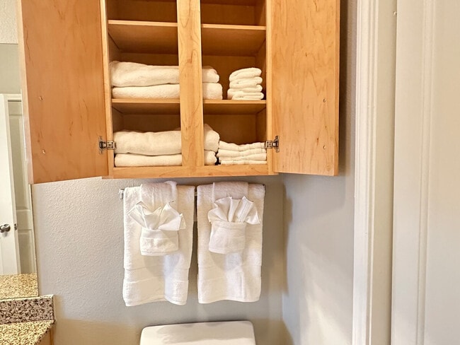 Building Photo - 800 Town and Country Blvd