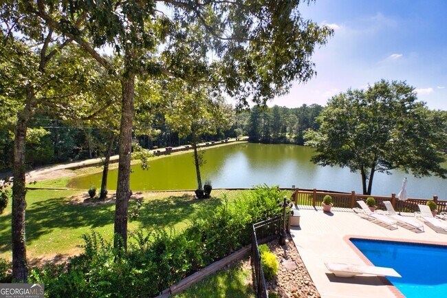 Building Photo - 5166 Wheeler Dr