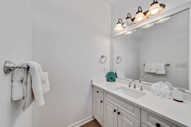 Building Photo - 9343 Marigot Promenade