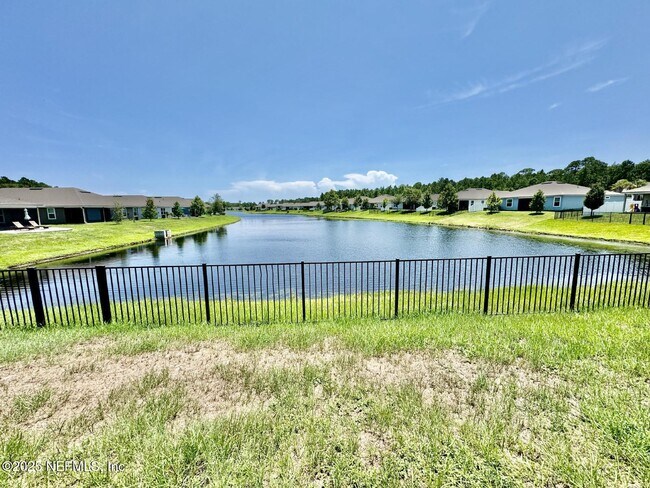 Building Photo - 336 Midway Park Dr
