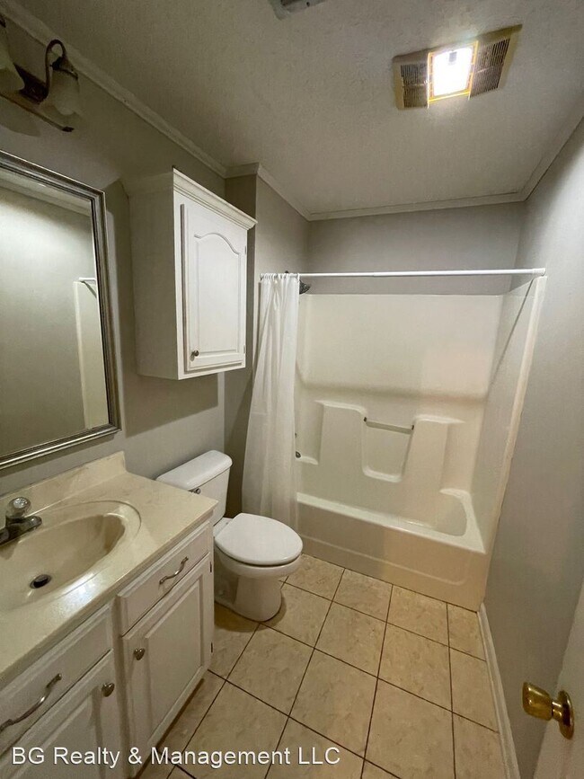 Building Photo - 3 br, 2 bath House - 4331 Christina St