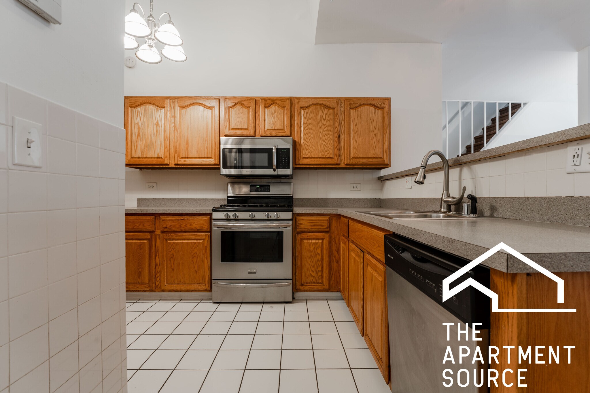 Building Photo - 1844 W Henderson St