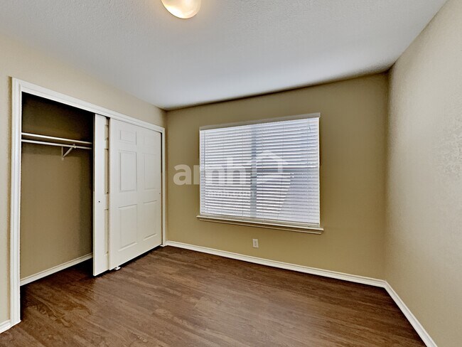 Building Photo - 10124 Del Lago Ct