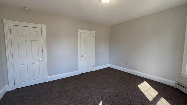 Building Photo - Remodeled Single Family House