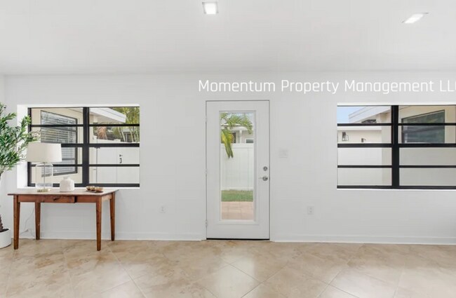 Building Photo - Gorgeous 4 Bedroom in Dunedin! Full Upgraded w/ a Pool!! AVAILABLE FOR IMMEDIATE MOVE IN!!