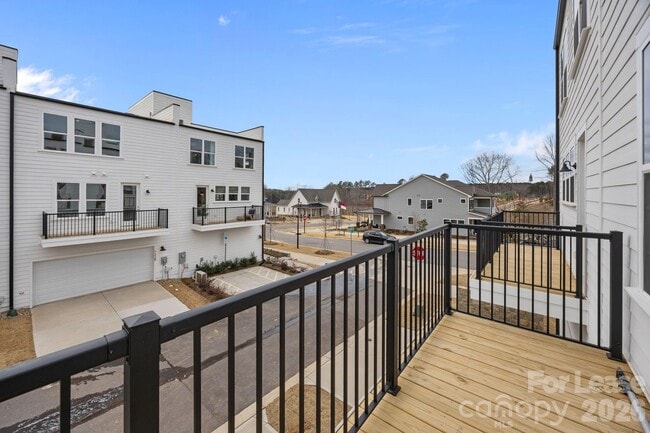 Building Photo - 4332 Honeywalk Ln