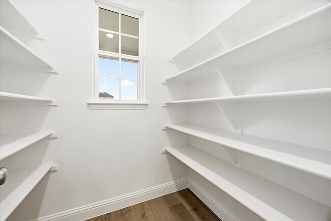 Building Photo - 1814 Waterwalk Dr
