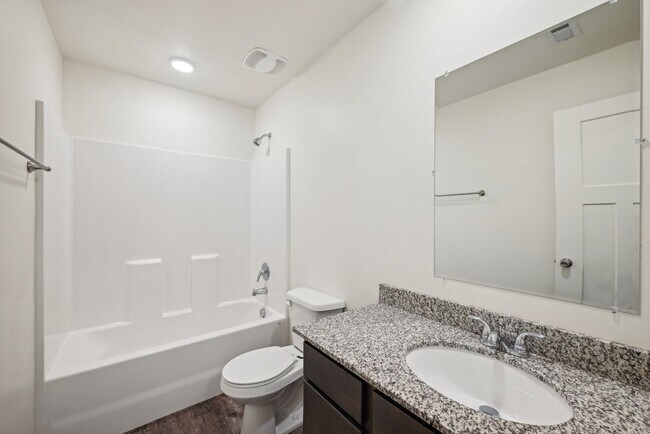 Building Photo - Dublin Farms Townhomes