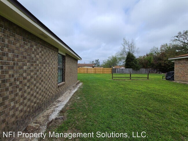 Building Photo - 2 br, 1 bath House - 10848 W Hwy 98