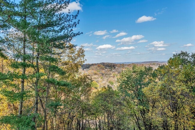 Building Photo - 6666 Brookmont Terrace