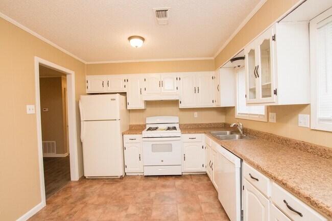 Building Photo - 4620 Prospect Rd