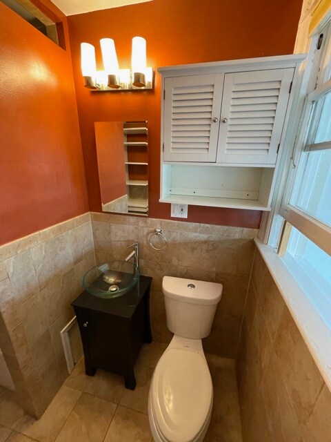 Building Photo - 2743 4th St NE