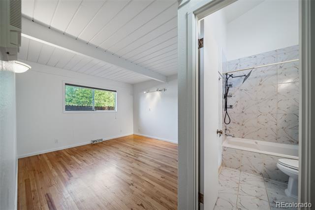 Building Photo - 1490 S Filbert Way