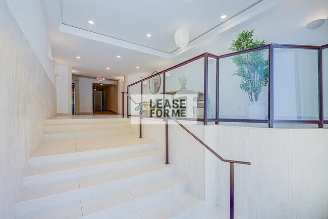 Building Photo - 449 Le Doux Rd