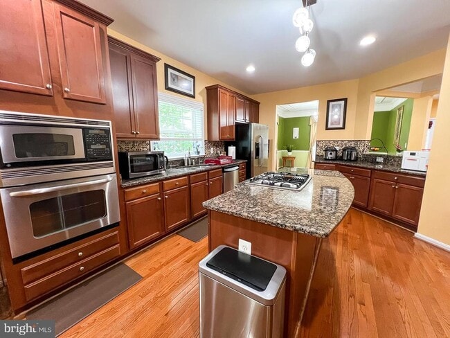 Building Photo - 25008 Owl Creek Dr